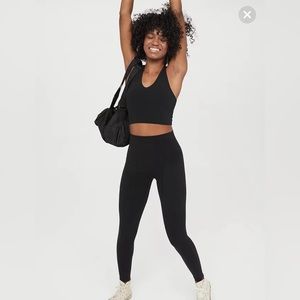 Size L Aerie offline real me leggings high rise pocket. Long inseam 27”